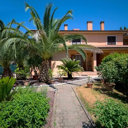 Villa Alida Casa Vacanze Foligno Exterior foto